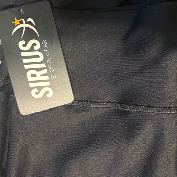 NWT-Sirius Sport Wear Herbalife24 Black, Animal print and Gold Leggings SZ XL - Picture 6 of 6